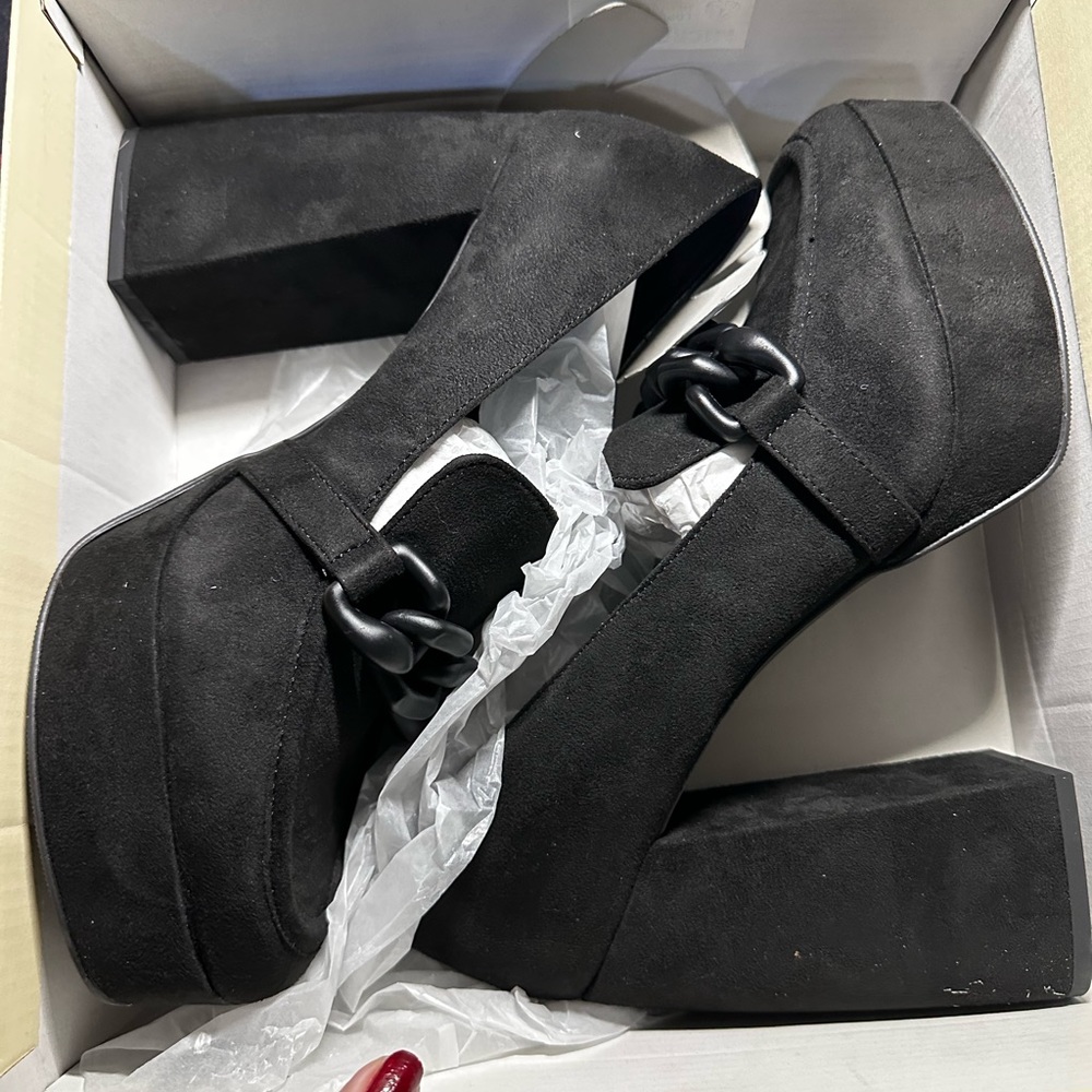 Open Edit Lainey Platforms - Picture 2 of 5
